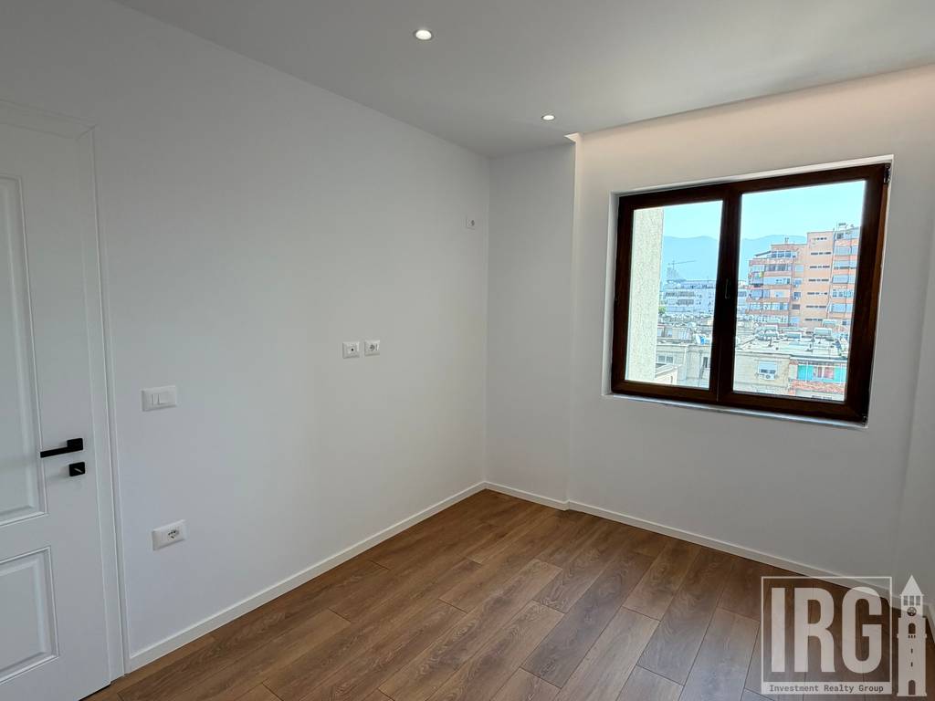 SHITET APARTAMENT 1+1 TEK ISH-STACIONI I FUNDIT I TIRANES SE RE !