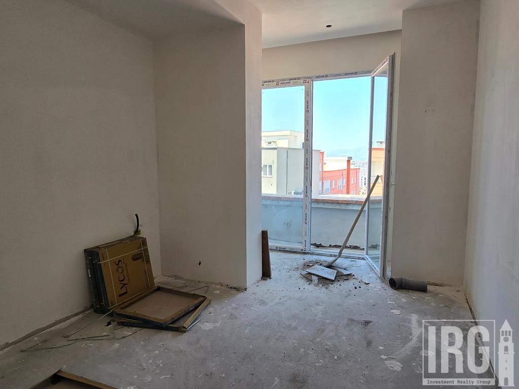 APARTAMENT 3+1+2 ME VERANDE NE YZBERISHT!
