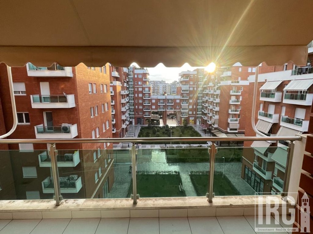 Apartament 1+1+Parkim tek Rezidenca Sima-Com, Astir!