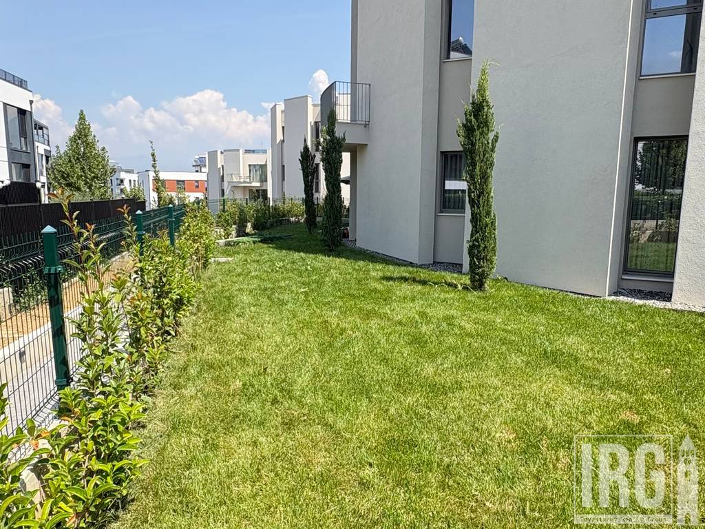 APARTAMENT 2+1+OBORR+POST PARKIMI, TE SPITALI KAFSHEVE