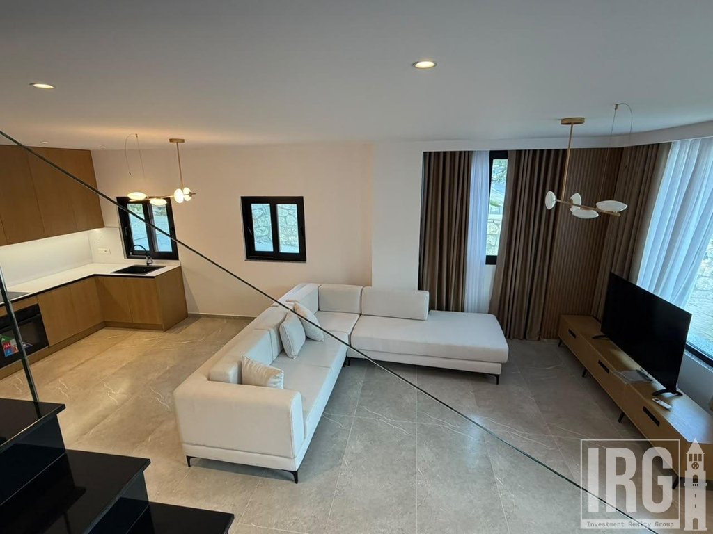 WHITE VILLAS – BORSH