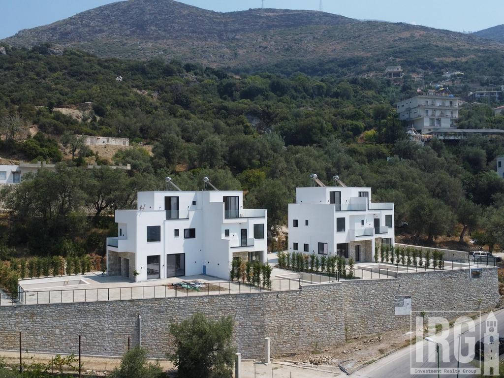 WHITE VILLAS – BORSH