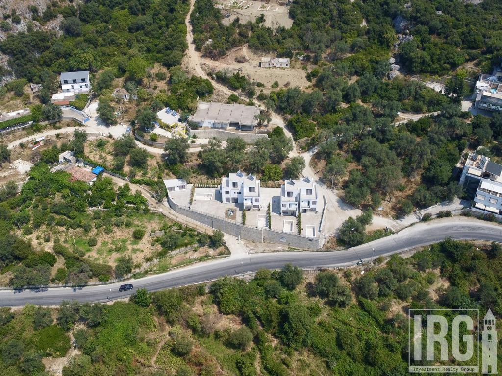 WHITE VILLAS – BORSH
