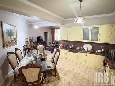 SHITET APARTAMENT 3+1 TE RRUGA E KAVAJES, PERBALLE DELIJORGJIT