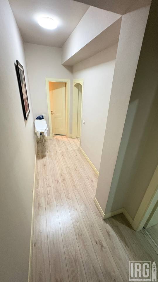 SHITET APARTAMENT 3+1 TE RRUGA E KAVAJES, PERBALLE DELIJORGJIT