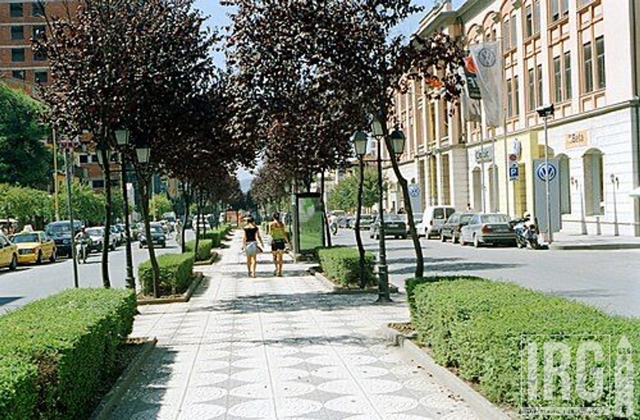 Super Commercial Space on Kavaja Street!