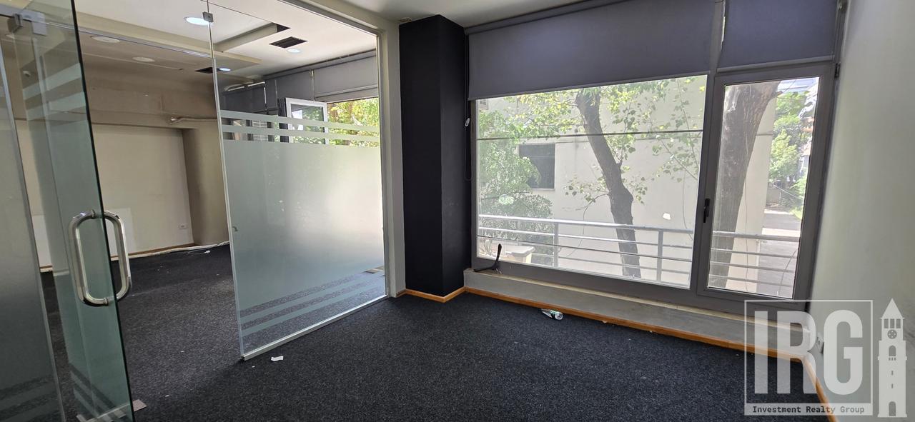 OFFICE NEAR THE LAWYER!