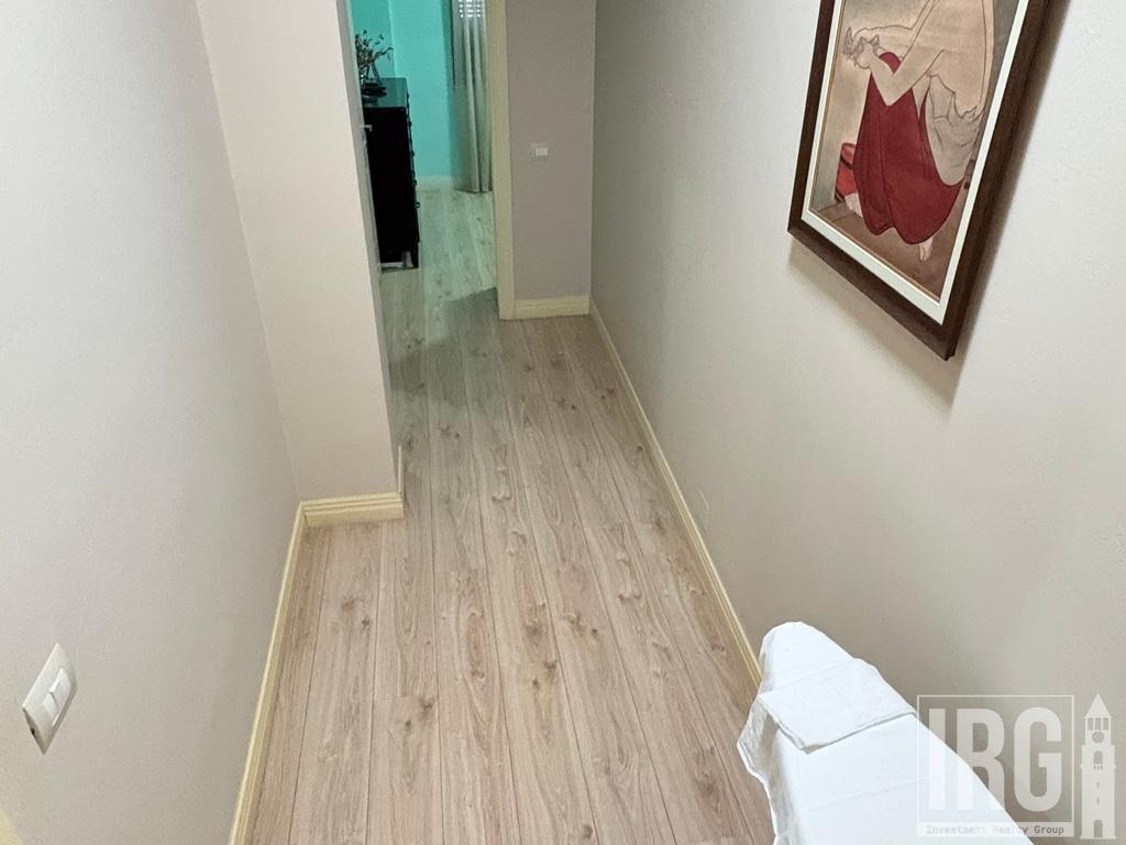 SHITET APARTAMENT 3+1 TE RRUGA E KAVAJES, PERBALLE DELIJORGJIT