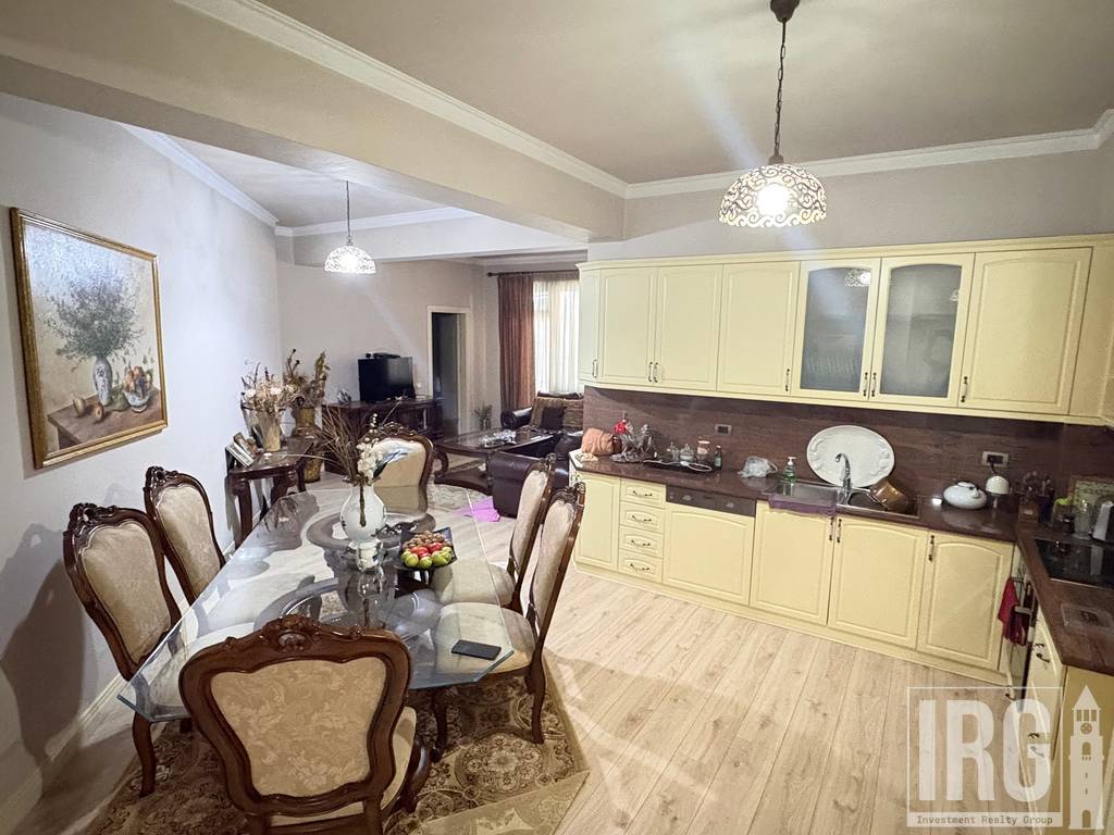 SHITET APARTAMENT 3+1 TE RRUGA E KAVAJES, PERBALLE DELIJORGJIT
