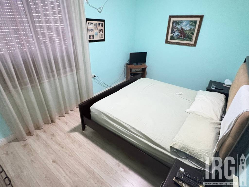 SHITET APARTAMENT 3+1 TE RRUGA E KAVAJES, PERBALLE DELIJORGJIT