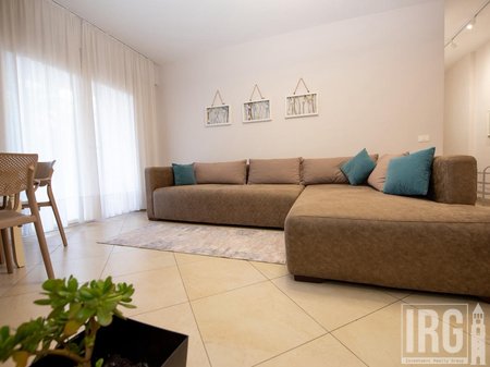 Apartament 1+1 për shitje në Uje të Ftohtë, Vlorë-tek Riviera Blu