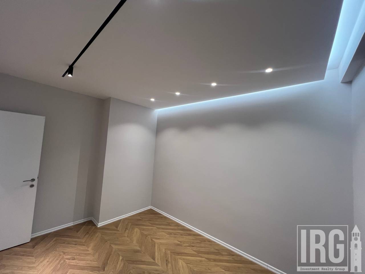 Office space for rent at Mine Peza Street