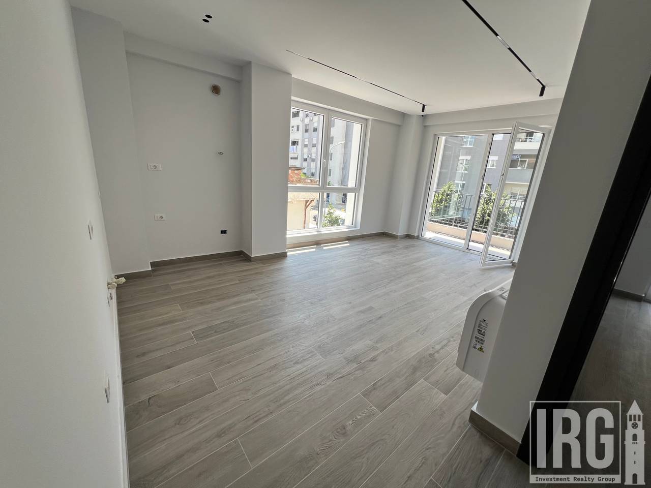 Apartament 2+1 me qira ne Komune