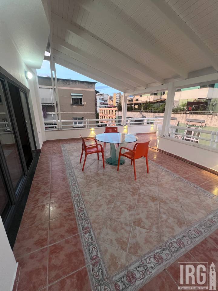 APARTAMENT 3+1+2+VERANDE PER QERA, RRUGA E ELBASANIT
