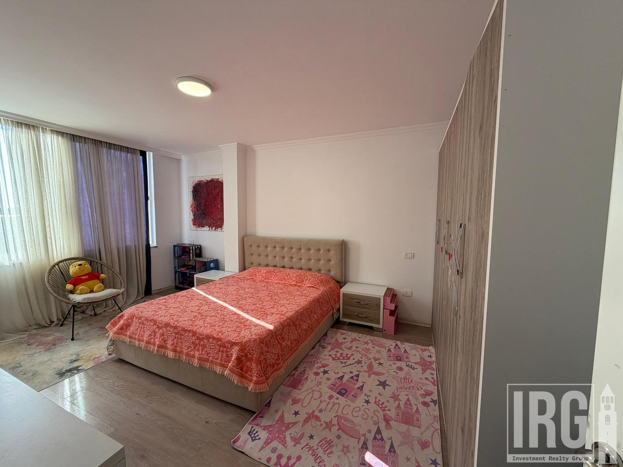 Shitet apartament 2+1 ne Kinostudio!