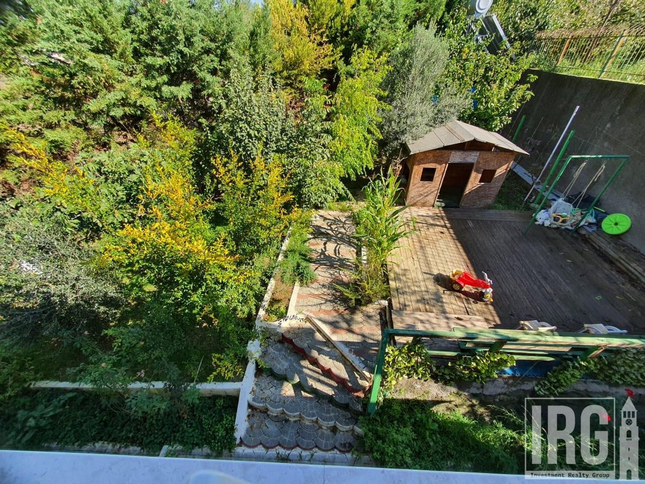 VILLA CON CORTILE IN VENDITA A PEZE TE VOGEL