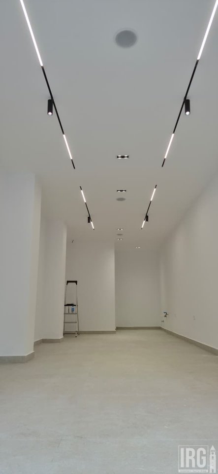 Super ambiente in affitto presso ATSH, sul viale principale in Boulevard Zhan D’Ark