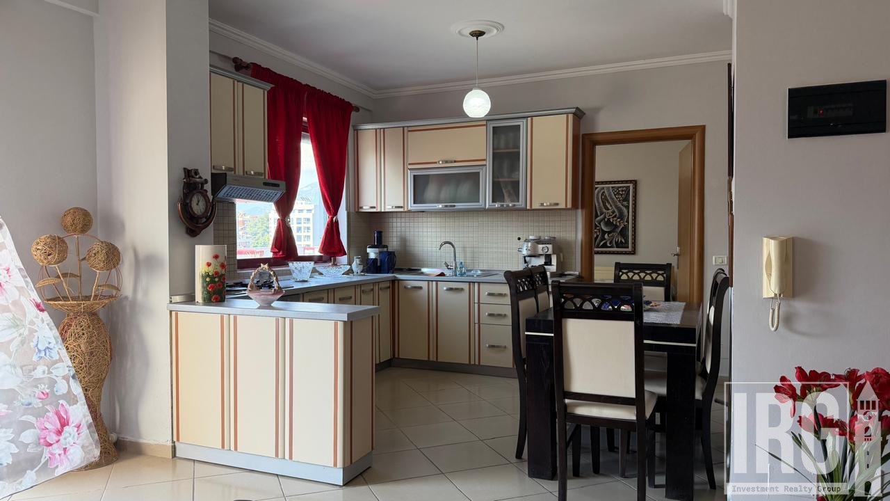 APARTMENT 2+1 NEAR PARTIZANI HIGH SCHOOL!