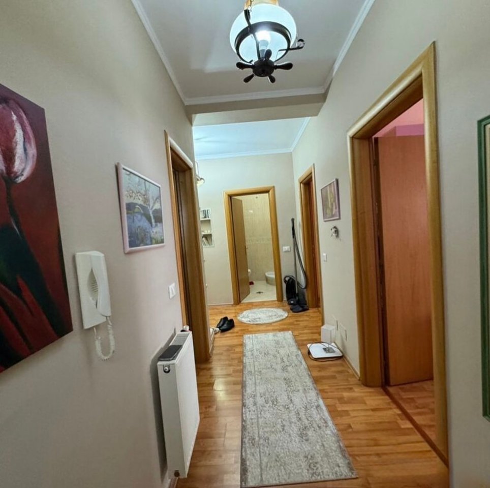 KOMUNA PARISIT, SHITET APARTAMENT 2+1+2 TEK KOMPLEKSI KIKA 1