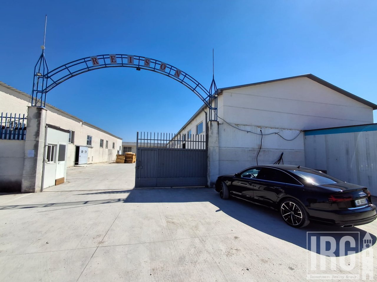 Kapanon industrial  me qira –  pranë autostradës Tirane -Durres