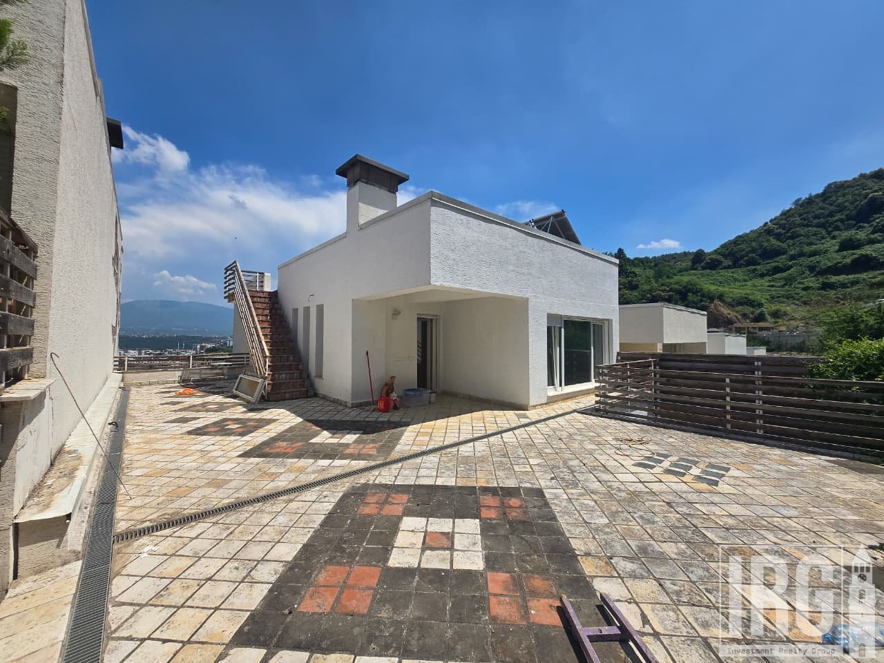Villa con piscina nella Residenza Kodra e Diellit 2
