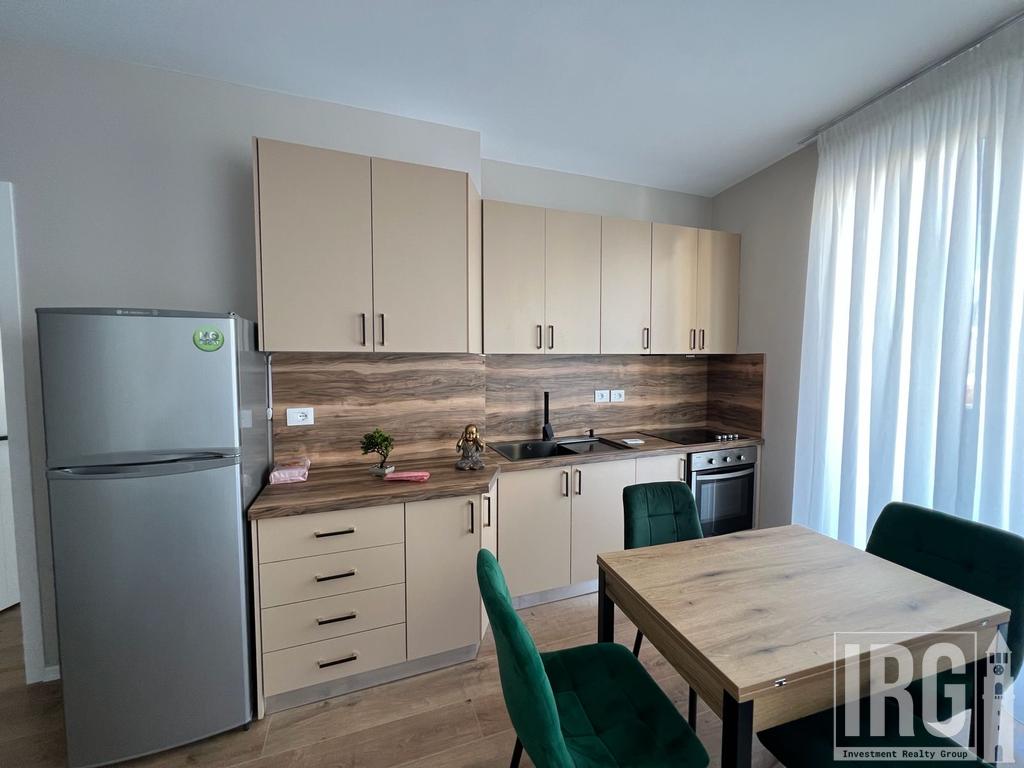 APARTAMENT 2+1 TEK RRUGA E BARRIKADAVE!