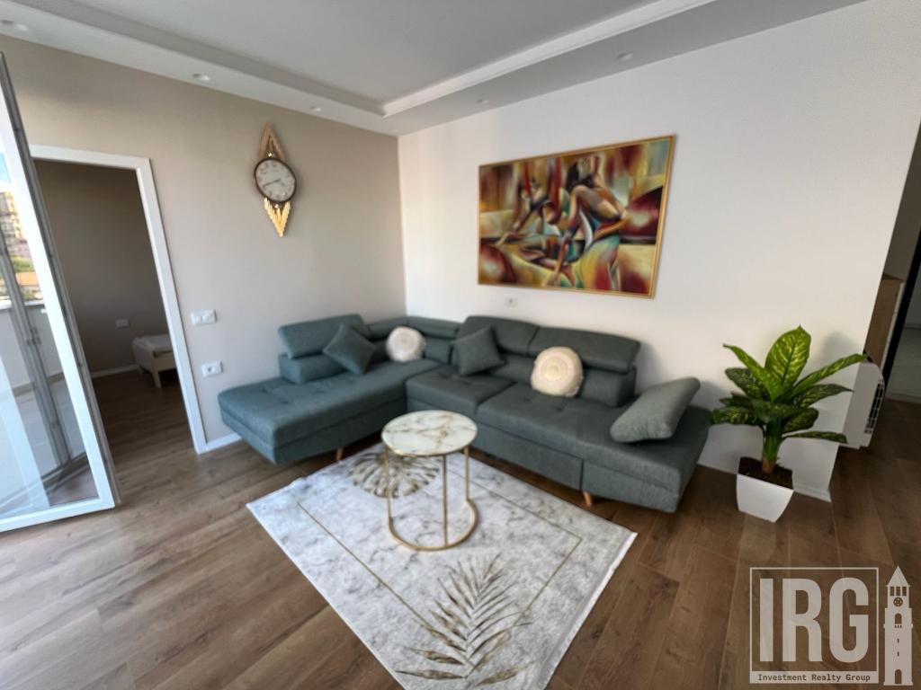 APARTAMENT 2+1 TEK RRUGA E BARRIKADAVE!