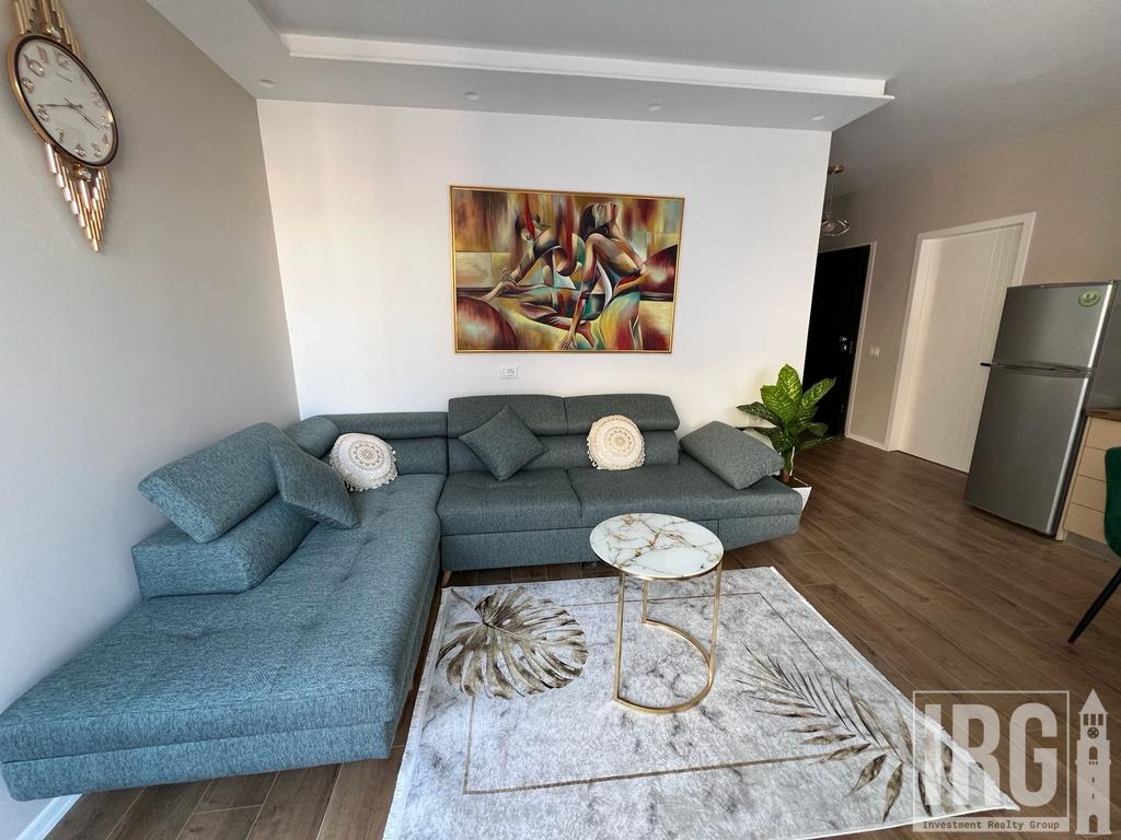 APARTAMENT 2+1 TEK RRUGA E BARRIKADAVE!