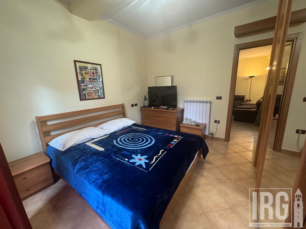 APARTAMENT 1+1 ME QIRA TE RRUGA E KAVAJES PULS POST PARKIMI
