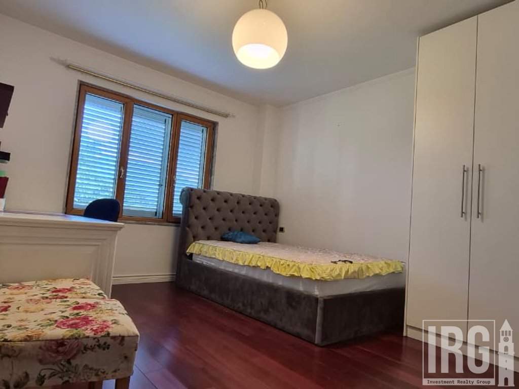 APARTAMENT  3+1+2 TEK ATSH PER QIRA !