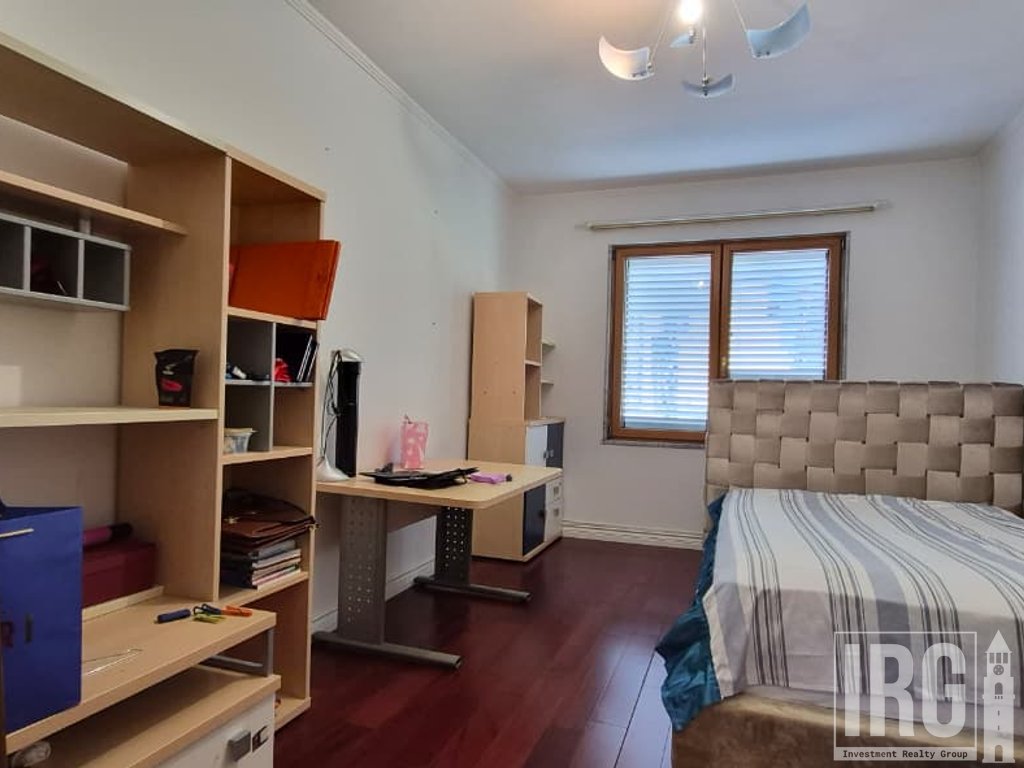 APARTAMENT  3+1+2 TEK ATSH PER QIRA !