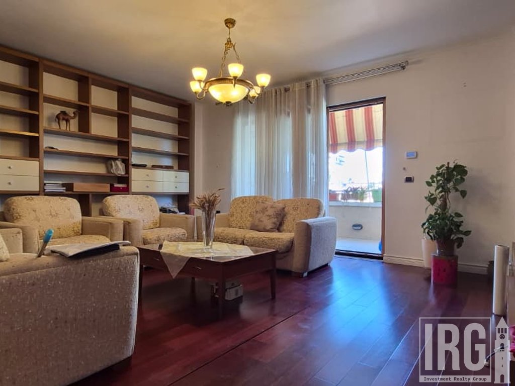 APARTAMENT  3+1+2 TEK ATSH PER QIRA !