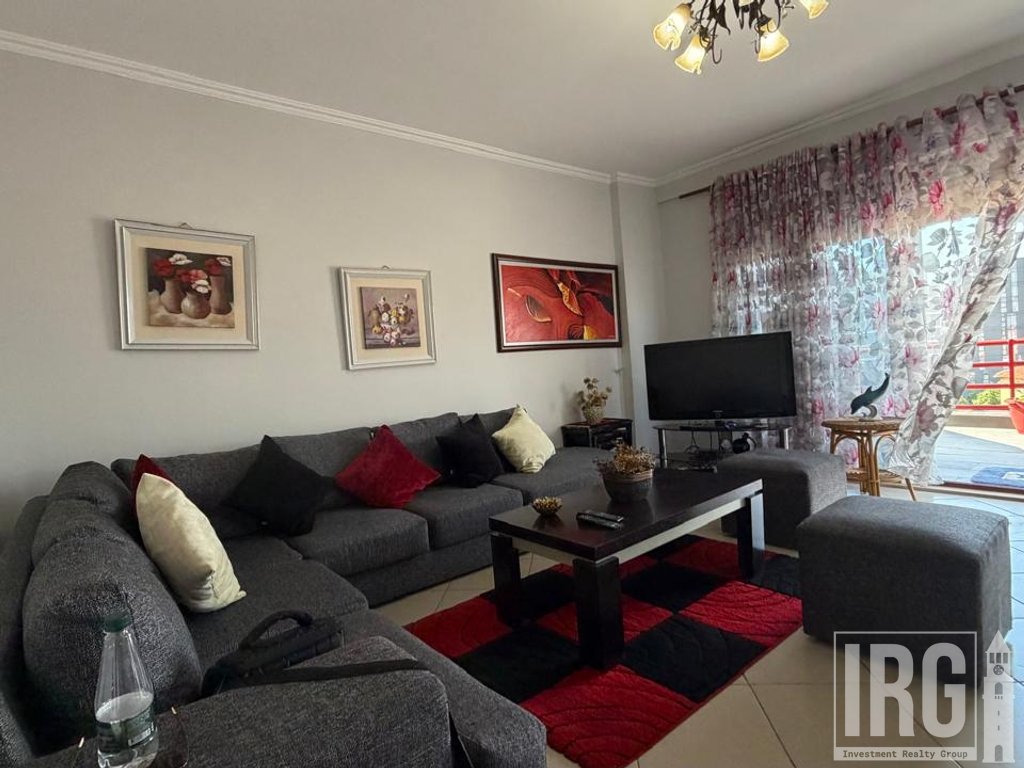 APARTAMENT 2+1 PRANE GJIMNAZIT PARTIZANI!
