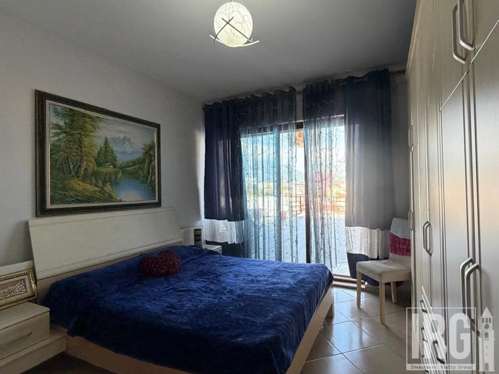 APARTAMENT 2+1 PRANE GJIMNAZIT PARTIZANI!