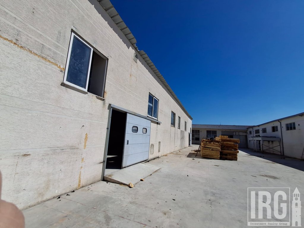 Kapanon industrial  me qira –  pranë autostradës Tirane -Durres