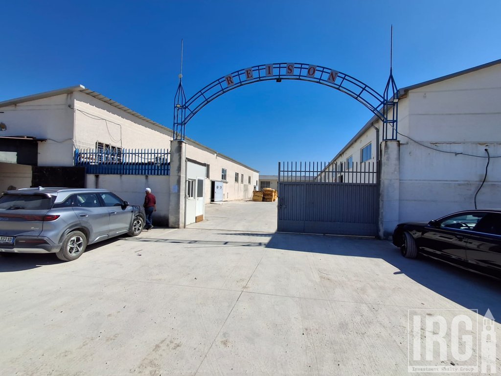 Kapanon industrial  me qira –  pranë autostradës Tirane -Durres