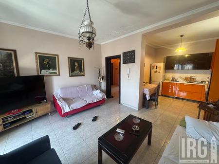 Shitet apartament 2+1 te zona e 21 Dhjetorit