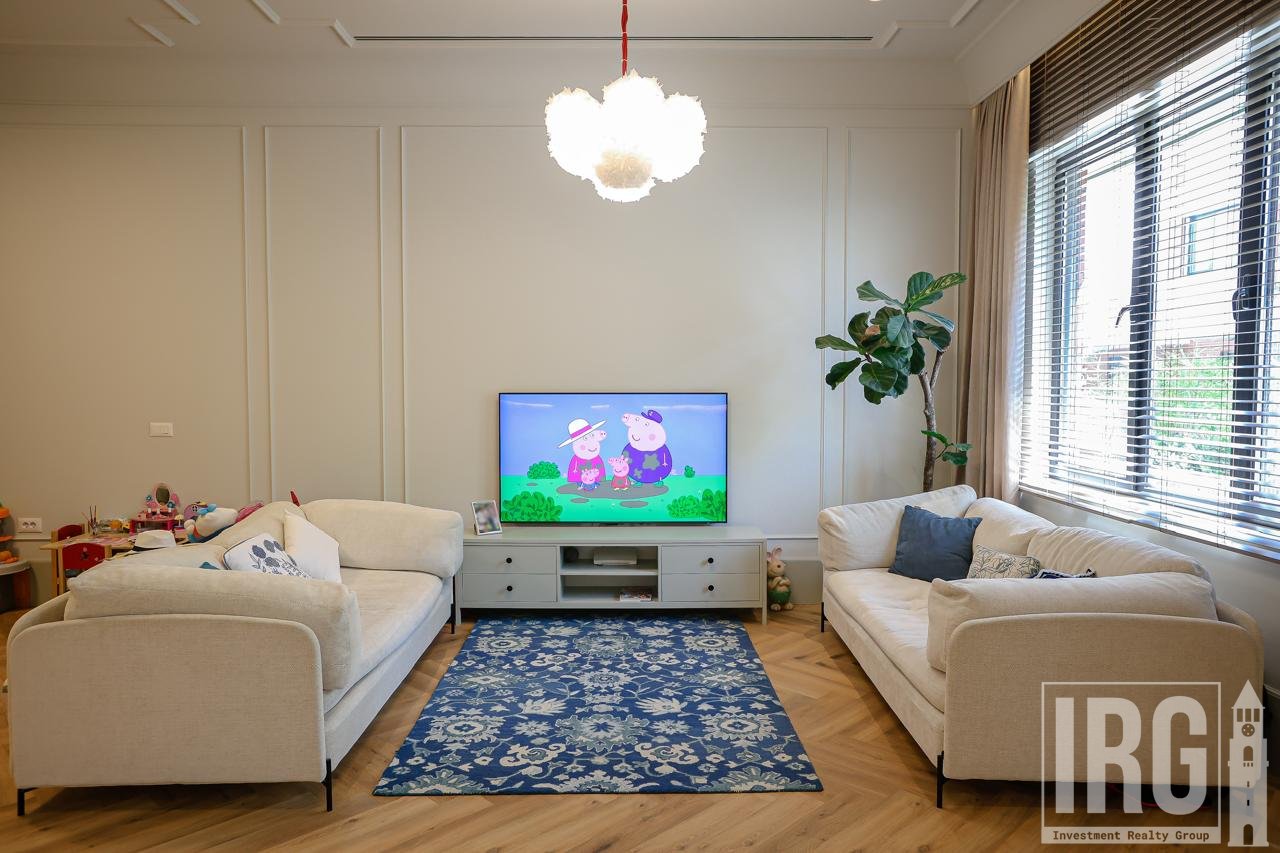 DUPLEX LUKSOZ PER SHITJE: KODRA E DIELLIT