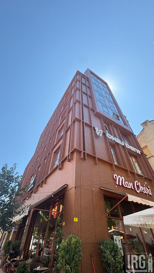 OFFICE FOR RENT IN THE CENTER, KAVAJES STREET