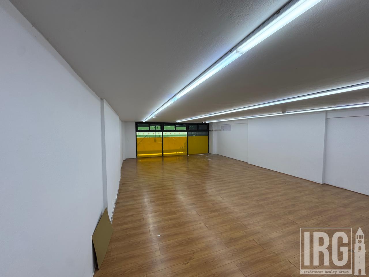 AMBIENTE COMMERCIALE DUPLEX IN VIA ISLAM ALLA