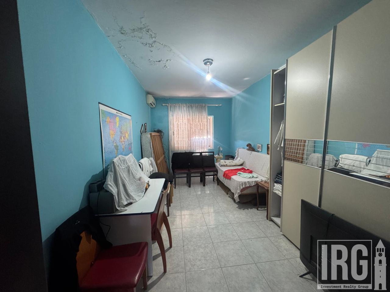 Shitet apartament 2+1 te zona e 21 Dhjetorit