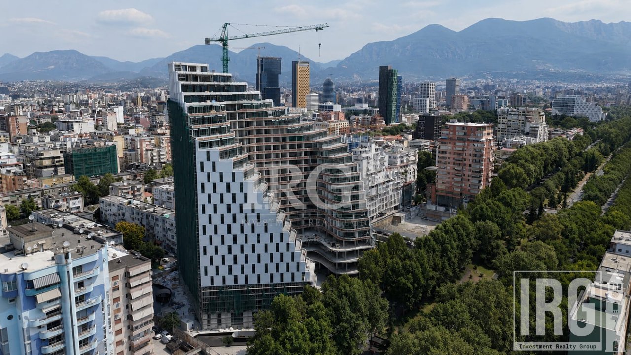 Appartamento Premium 2+1 con Veranda Panoramica in Vendita | Edificio Ekspozita, Tirana