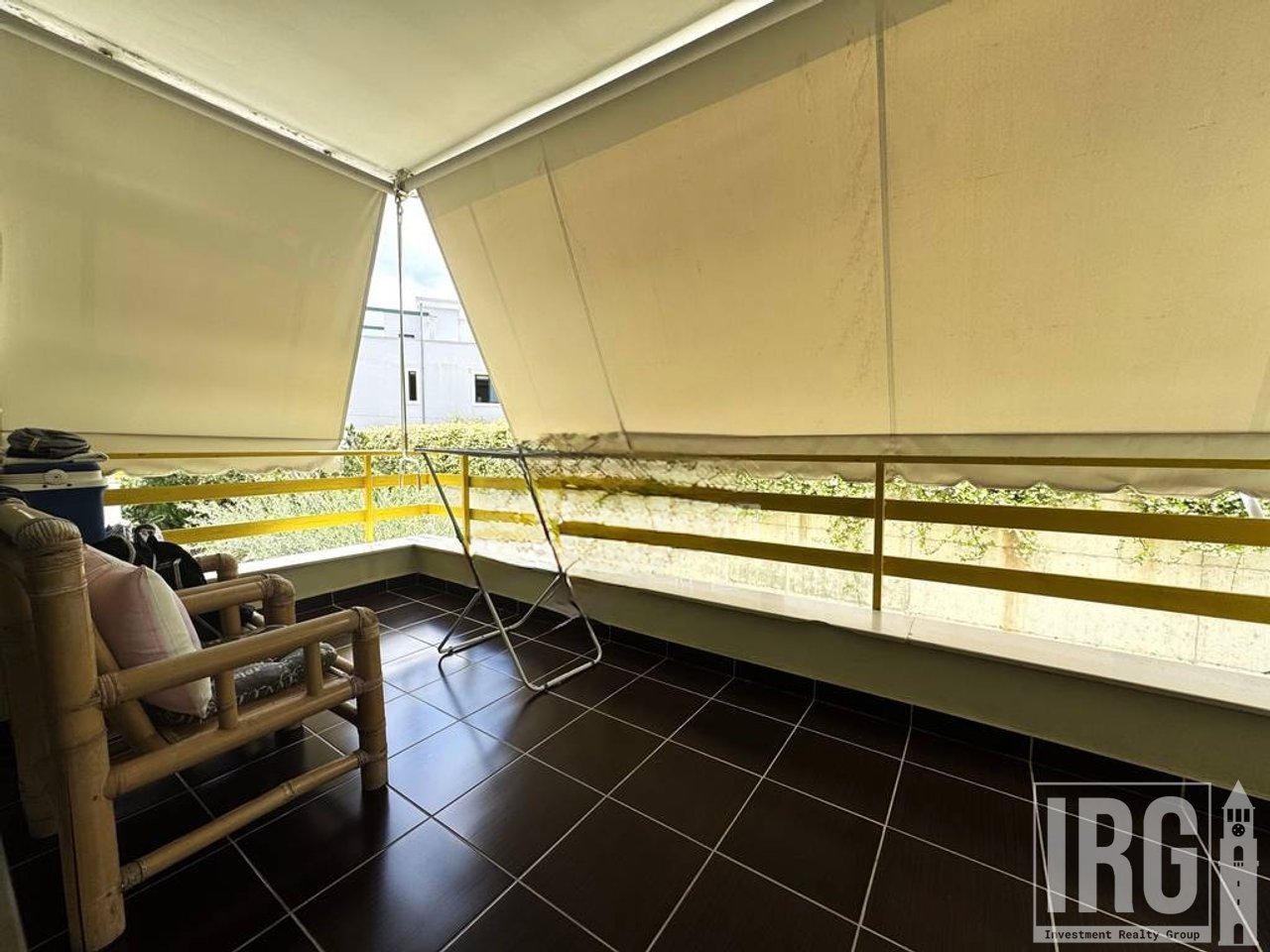 APARTMENT 2+1+2 FOR SALE NEAR THE DRY LAKE !