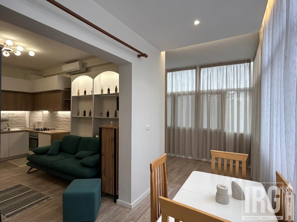 APARTAMENT 1+1 ME QERA TE KOMUNA E PARISIT.