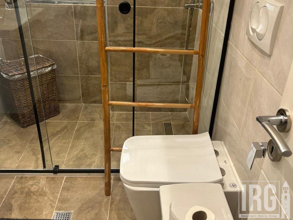 APARTAMENT 1+1 ME QERA TE KOMUNA E PARISIT.