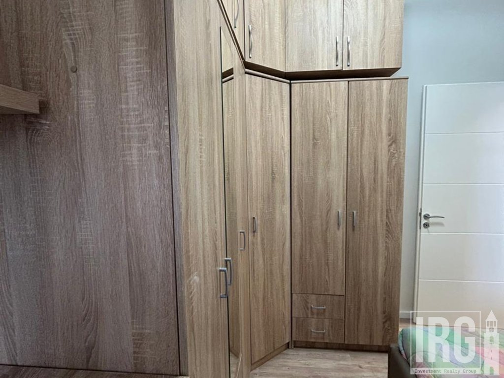 APARTAMENT 1+1 ME QERA TE KOMUNA E PARISIT.
