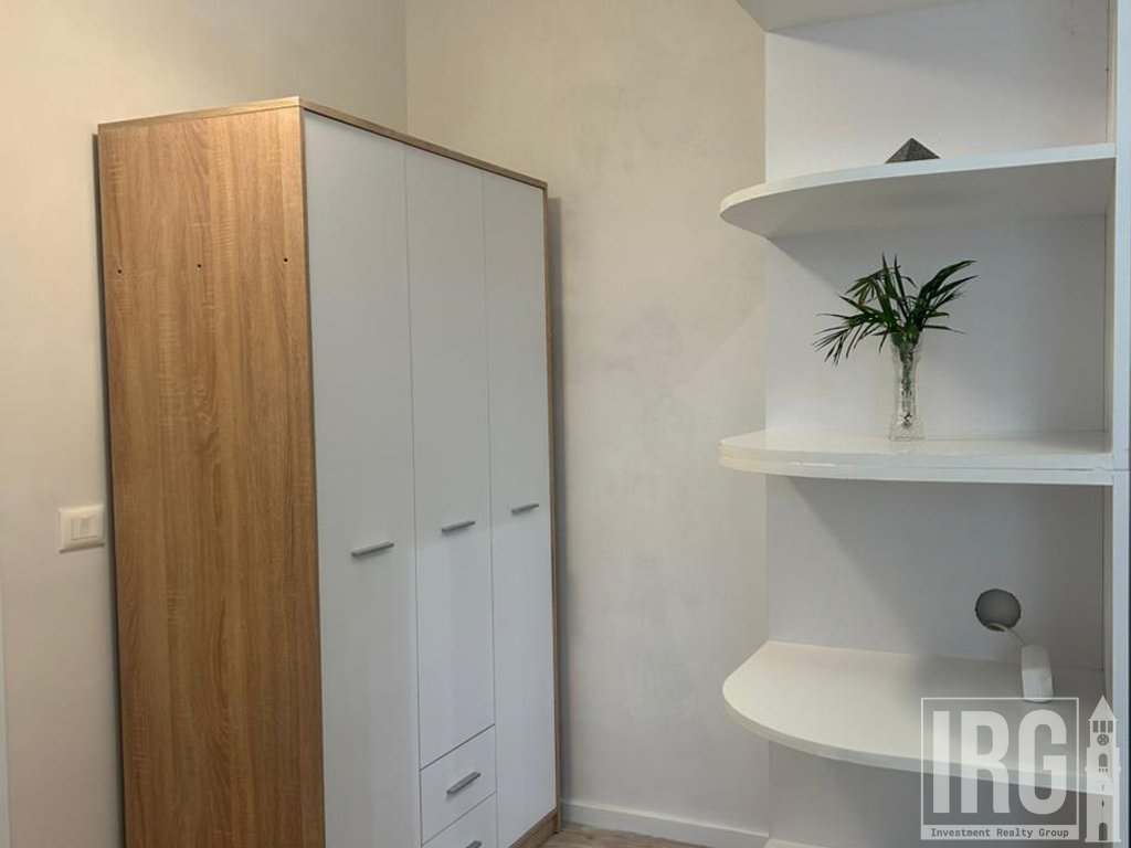 APARTAMENT 1+1 ME QERA TE KOMUNA E PARISIT.