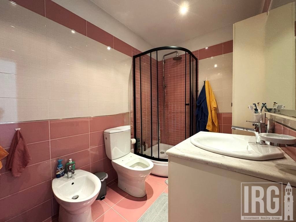 SHITET APARTAMENT 2+1+2 TEK LIQENI I THATE | 230,000€
