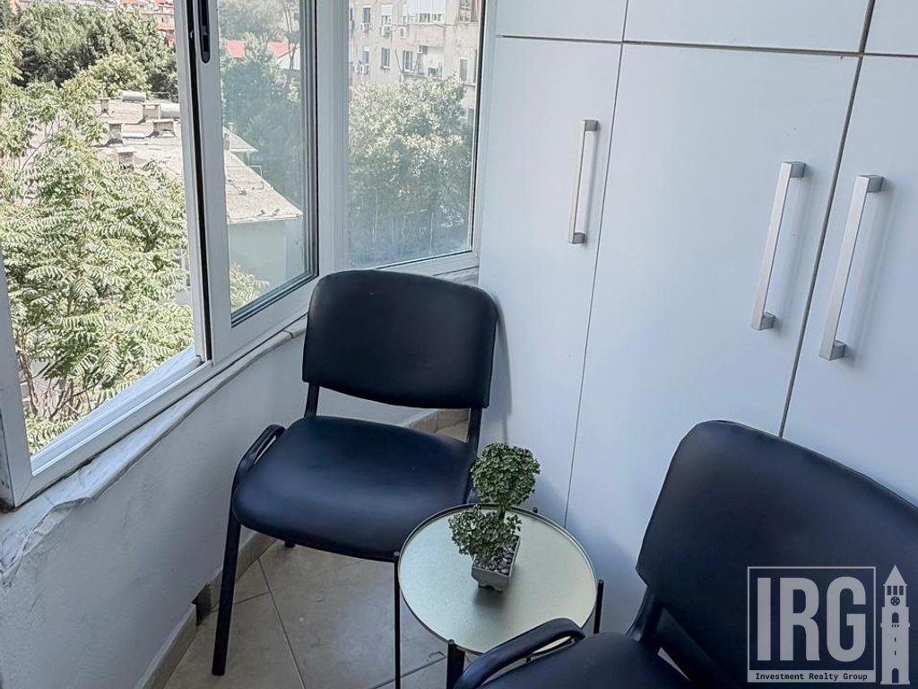 Jepet me Qira Apartament 3+1+2 Pranë Gjykatës | I Sapo Investuar | Kati 3 me Ashensor