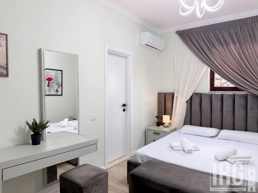 Jepet me Qira Apartament 3+1+2 Pranë Gjykatës | I Sapo Investuar | Kati 3 me Ashensor